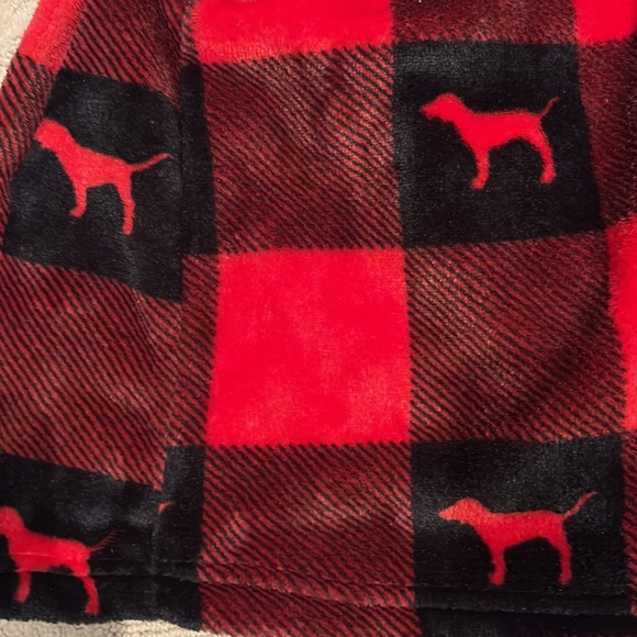 Victoria’s Secret retired, limited edition, buffalo plaid, and Scotty dog robe - Picture 2 of 3